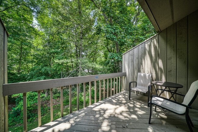 129 Eagle Ct in Crossville, TN - Building Photo - Building Photo