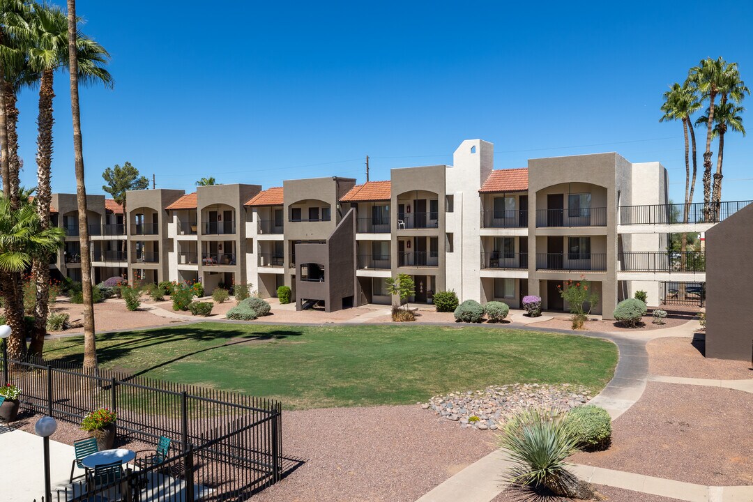 Casa Bella in Tucson, AZ - Building Photo