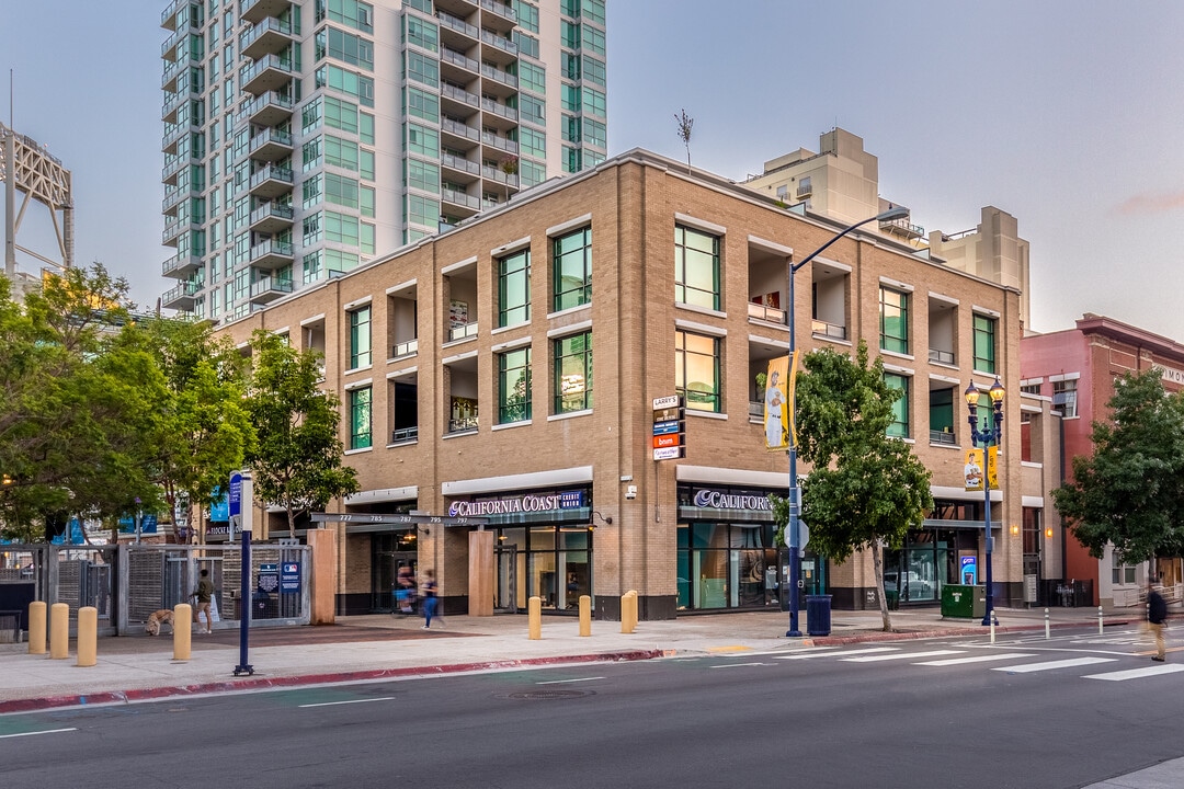 The Legend in San Diego, CA - Building Photo