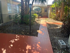 505 N 20th Ave in Hollywood, FL - Foto de edificio - Building Photo