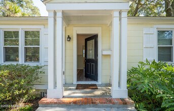 741 Sherry Dr in Atlantic Beach, FL - Foto de edificio - Building Photo