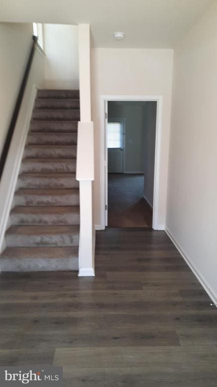 property at 829 Admiral's Quay Dr