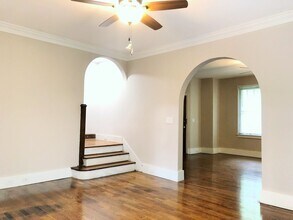 4039 Kingston Pike in Knoxville, TN - Foto de edificio - Building Photo