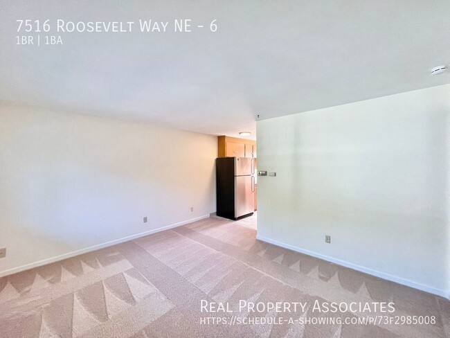 7516 Roosevelt Way NE in Seattle, WA - Building Photo - Building Photo