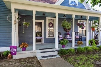 1602 Fisher St in Goldthwaite, TX - Building Photo - Building Photo