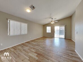 13583 W Saguaro Ln in Surprise, AZ - Building Photo - Building Photo