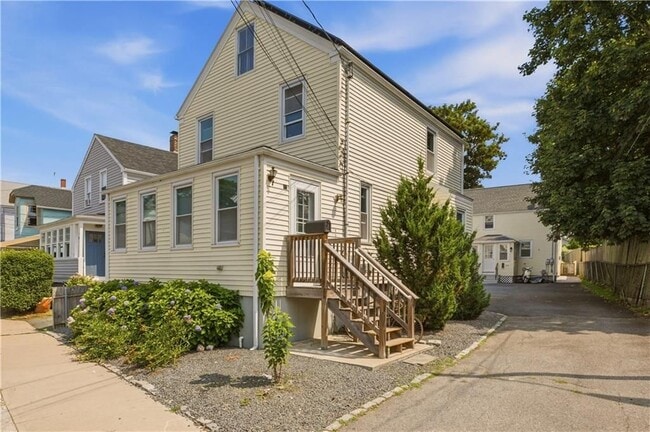 13 Hall Ave, Unit B