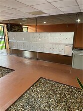 365 NE 125th St in North Miami, FL - Building Photo - Building Photo