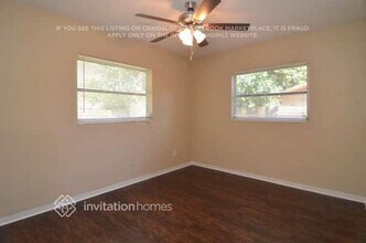 3655 Searobin Dr SE in St. Petersburg, FL - Building Photo - Building Photo