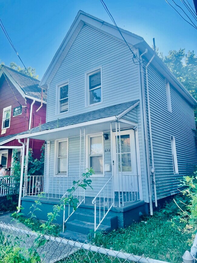 670 Orchard St Rentals in New Haven, CT