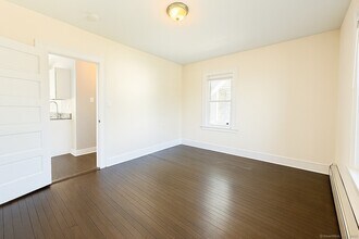 24 Miller St in New Britain, CT - Building Photo - Building Photo