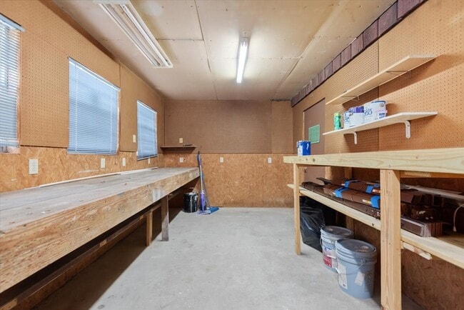 property at 20 Woody Creek Dr