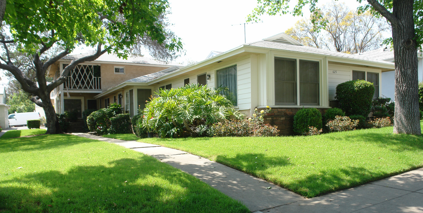 625 Park Ave in South Pasadena, CA - Building Photo