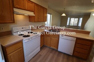 4861 SW 150th Pl in Beaverton, OR - Building Photo - Building Photo