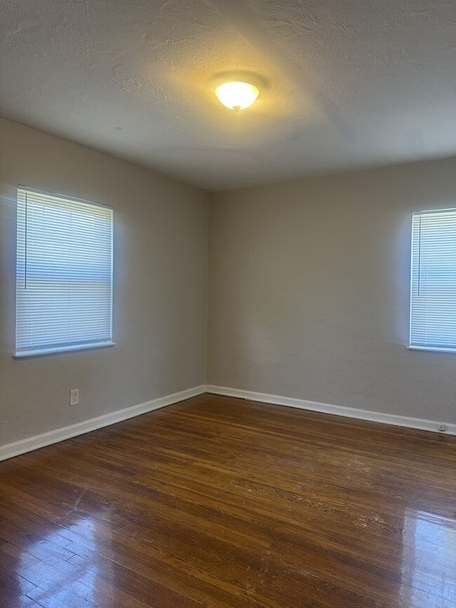 1048 Berkeley Rd in Columbus, OH - Building Photo - Building Photo