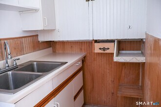 66 Forest Ct in Torrington, CT - Building Photo - Building Photo