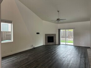 260 Waterfall Rd in Templeton, CA - Building Photo - Building Photo