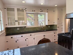 939 Hammond St in West Hollywood, CA - Building Photo - Building Photo