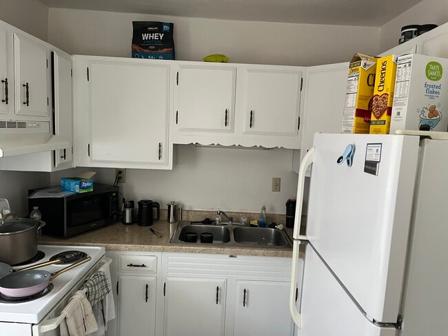 2603 Knapp St, Unit 2603 Knapp St Unit 3