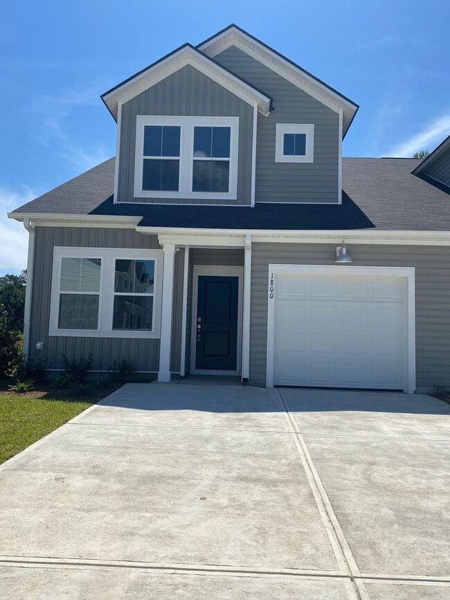 property at 1800 Hunting Harris Ct