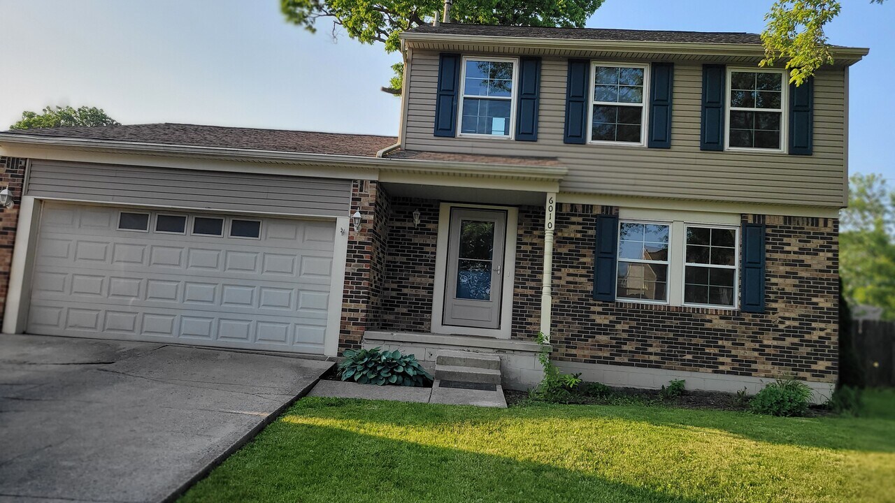 6010 Almina Dr in Galloway, OH - Building Photo