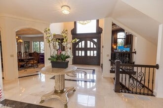 3600 Oxford Cir in Westlake, OH - Building Photo - Building Photo