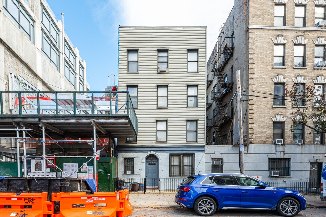 259 N 7th St in Brooklyn, NY - Building Photo