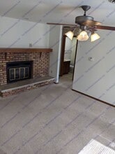 1904 Oliver Dr in Urbana, IL - Building Photo - Building Photo