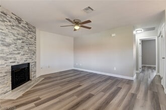 853 Rock Springs Dr in Las Vegas, NV - Building Photo - Building Photo