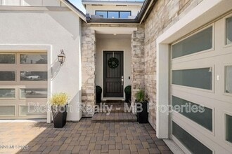709 W Pleasant Oak Trl in Reno, NV - Building Photo - Building Photo