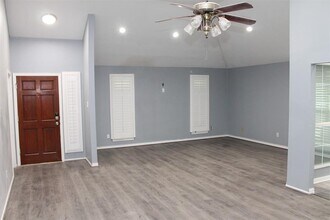 4818 Pecan Grove Dr in Pearland, TX - Building Photo - Building Photo