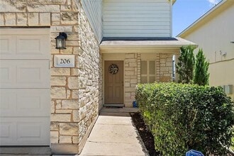 206 Black Frst in Buda, TX - Building Photo - Building Photo