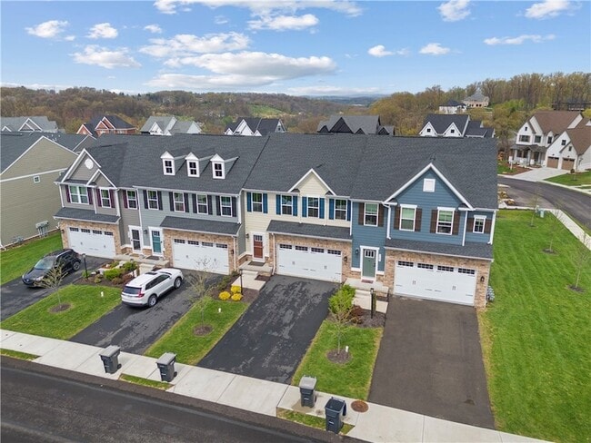 5103 Spruce Rd in Gibsonia, PA - Foto de edificio - Building Photo