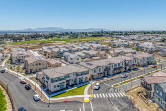 Primero at Del Sol in Ventura, CA - Foto de edificio - Building Photo