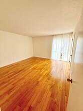906 Camino Real, Unit 103 in Redondo Beach, CA - Building Photo - Building Photo