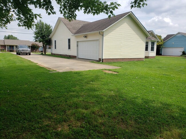 79 Hannah Dr in Jackson, TN - Building Photo - Building Photo