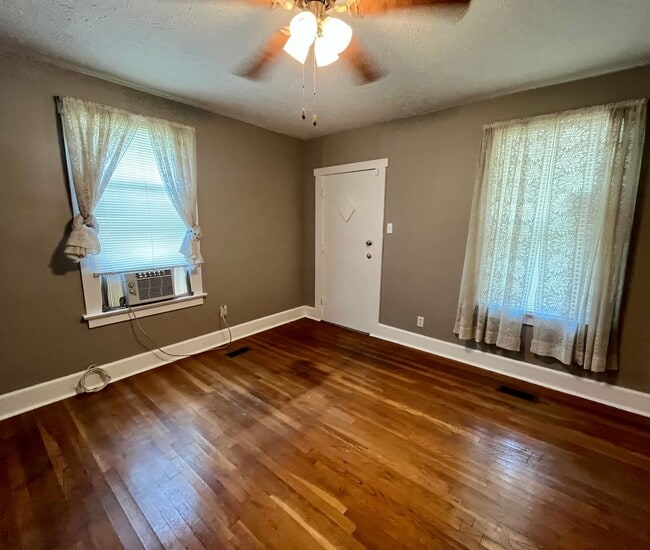 910 Washington St in Madison, IL - Building Photo - Building Photo