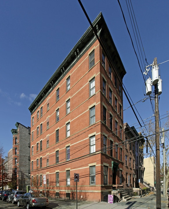 563 Jersey Ave in Jersey City, NJ - Foto de edificio