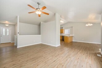 101 Whitney Bay in Windsor, CO - Building Photo - Building Photo