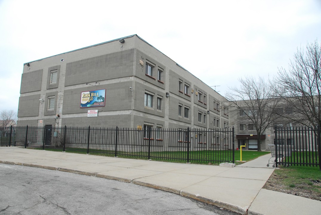 Parkhill Apartments in Milwaukee, WI - Foto de edificio