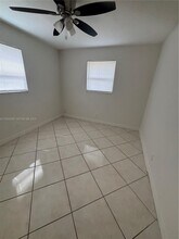 4156 SW 24th St in Fort Lauderdale, FL - Building Photo - Building Photo