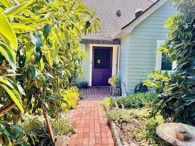 property at 1615 Anacapa St