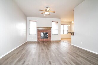 2004 NE 32nd St in Moore, OK - Foto de edificio - Building Photo