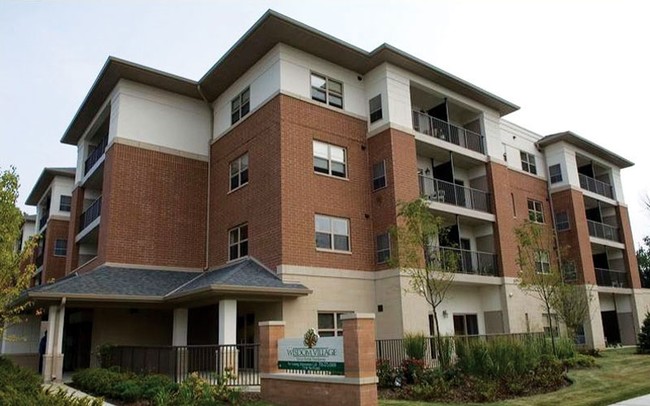 Wisdom Village Senior Residences in Calumet Park, IL - Foto de edificio - Building Photo