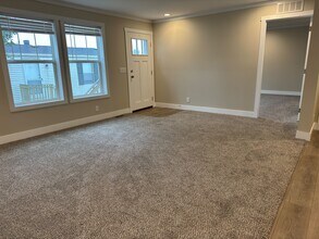 48599 Lakeview E in Shelby Township, MI - Building Photo - Building Photo