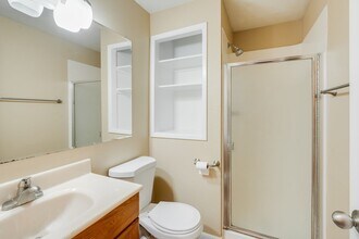 11592 SE 56th Ave in Milwaukie, OR - Building Photo - Building Photo