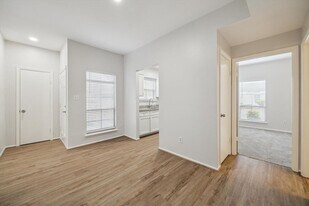 5001 Lamonte Ln in Houston, TX - Building Photo