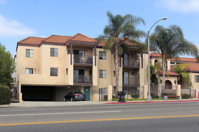 Ocean Elements at Villa del Sol Apartments in Long Beach, CA - Foto de edificio - Building Photo