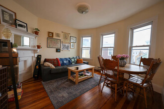38 Jefferson St, Unit 3 in Cambridge, MA - Building Photo - Building Photo