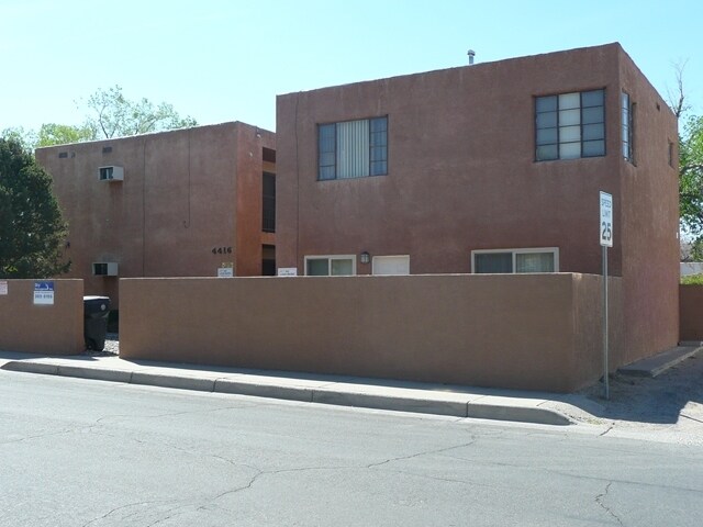 4416 Marble Ave NE in Albuquerque, NM - Foto de edificio